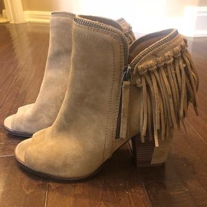 NEVER WORN Dolce Vita Peep Toe Fringe Booties